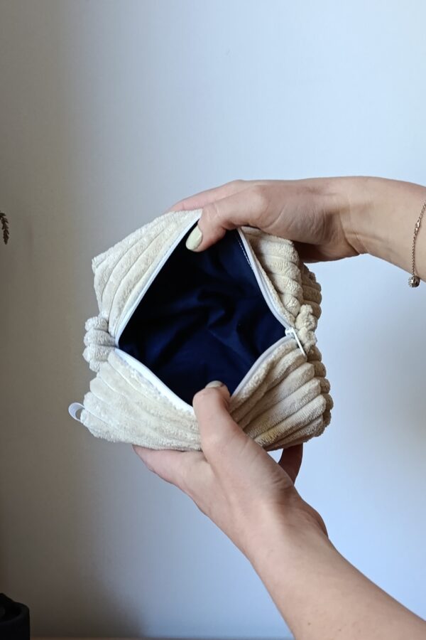 Petite pochette unique – Velours côtelé beige et bleue marine